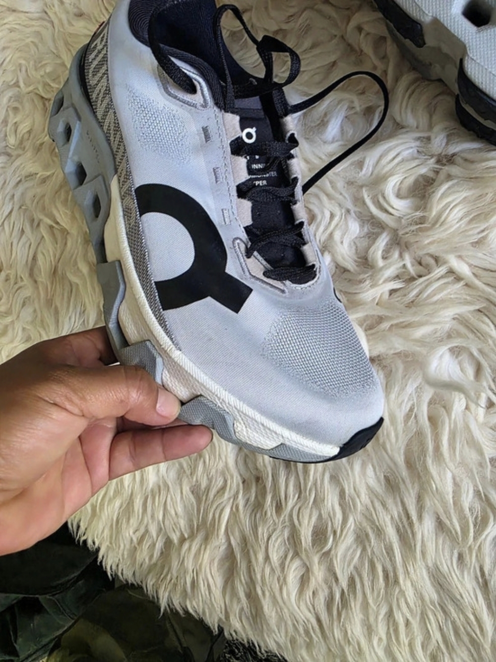 On Cloudmonster Hyper Athletic Shoes White & Black US 8.5 - Picture 8 of 9